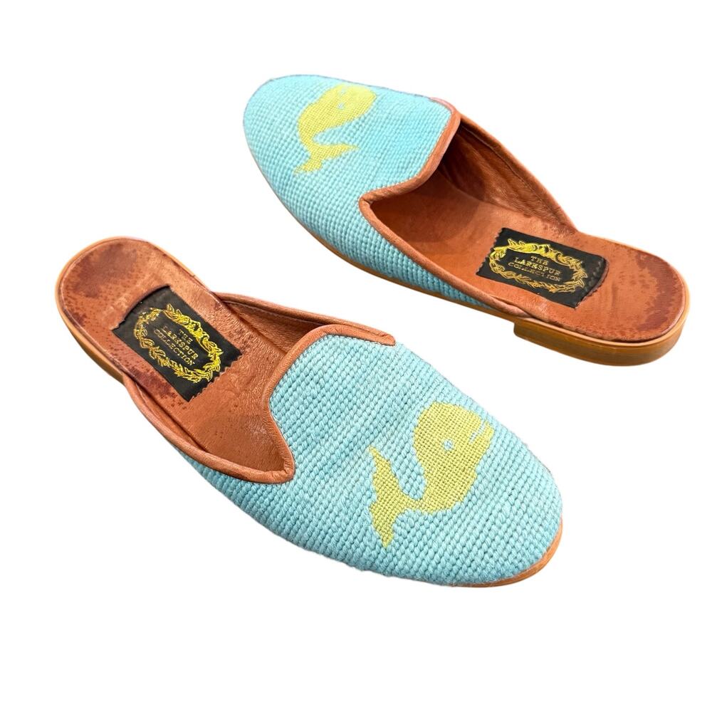 The Larkspur Collection woven slide, blue green whale, leather trim, slip-on 6.5